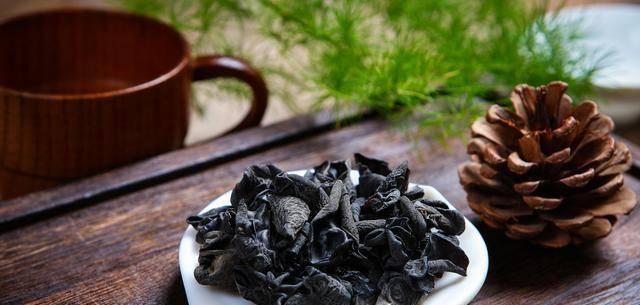如何正确保存香菇（香菇贮存的技巧和注意事项）